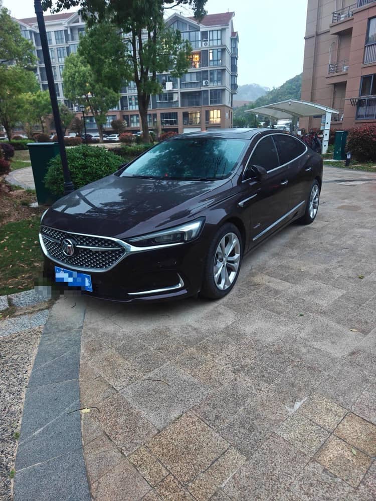 LaCrosse 2022 Avenir Primarily - View 1