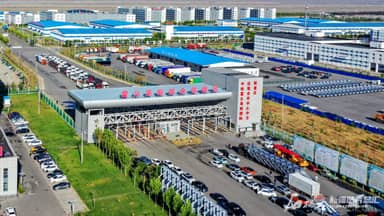 China's automobile export volume to Russia hit a record high in August.