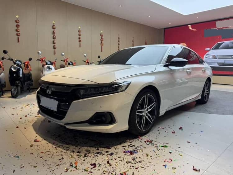 本田 2022款 第十代雅阁 1.5T 无级 260TURBO 幻夜·尊贵版 自动挡 - View 1