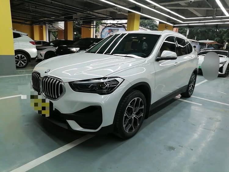 宝马 2022款 X1 sDrive25Li 2.0T 领先型 自动挡 - View 1