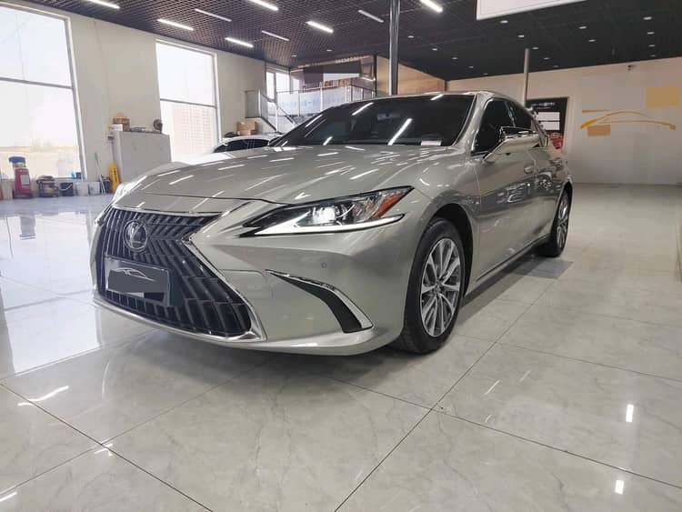 Lexus ES (Imported) 2025 ES200 2.0 CVT Prestige Edition Automatic - View 1