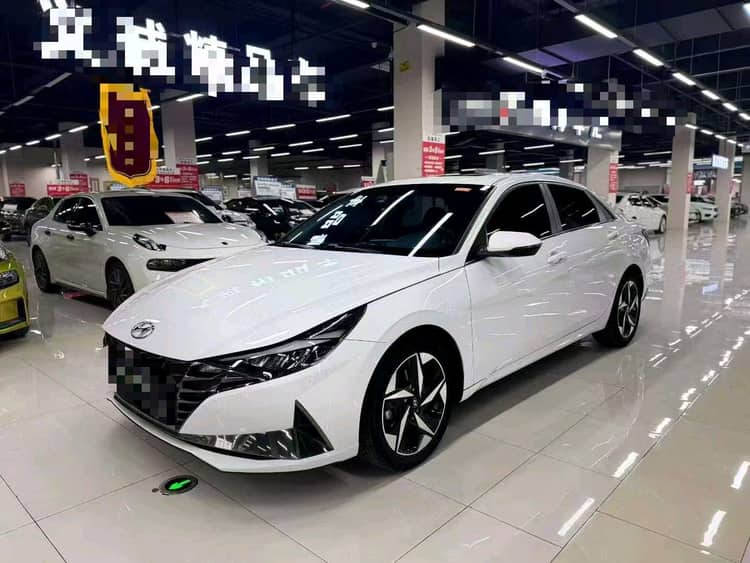 Hyundai 2023 Elantra Sedan 1.5 CVT LUX Prestige Automatic - View 1