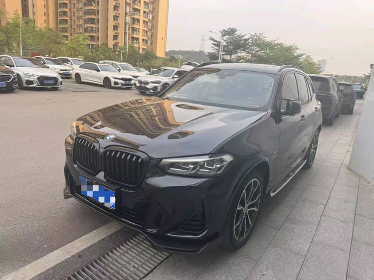 宝马 2022款 X3 xDrive30i 2.0T 领先型 M曜夜套装 自动挡 - View 1