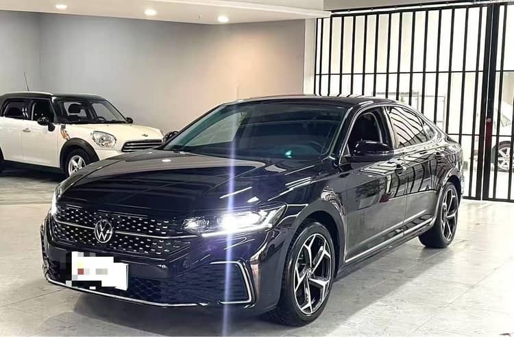 Volkswagen 2023 Passat 2.0TSI 330TSI Starry Sky Elite Edition (facelift) Automatic - View 1