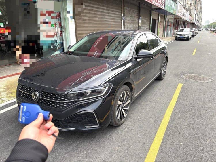 Volkswagen 2022 Passat 2.0TSI 330TSI Starry Sky Elite Edition Automatic - View 1