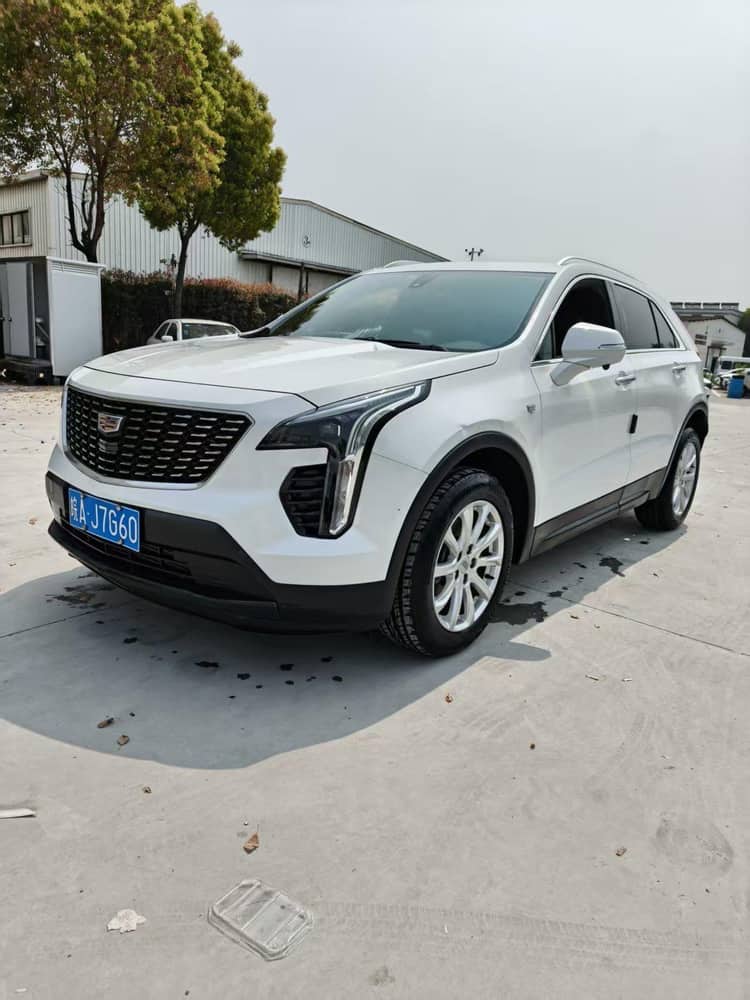 Cadillac 2022 XT4 48V 2.0T 28T Front-Wheel Drive Luxury Model Automatic - View 1