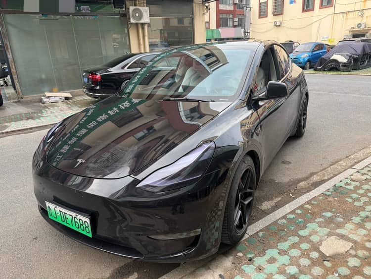 Tesla 2021 Model Y long endurance all-wheel drive version automatic transmission - View 1