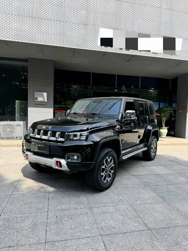 Beijing 2023 BJ40 2.0T Four-Wheel Drive Urban Hunter Edition Knight Type Automatic - View 1