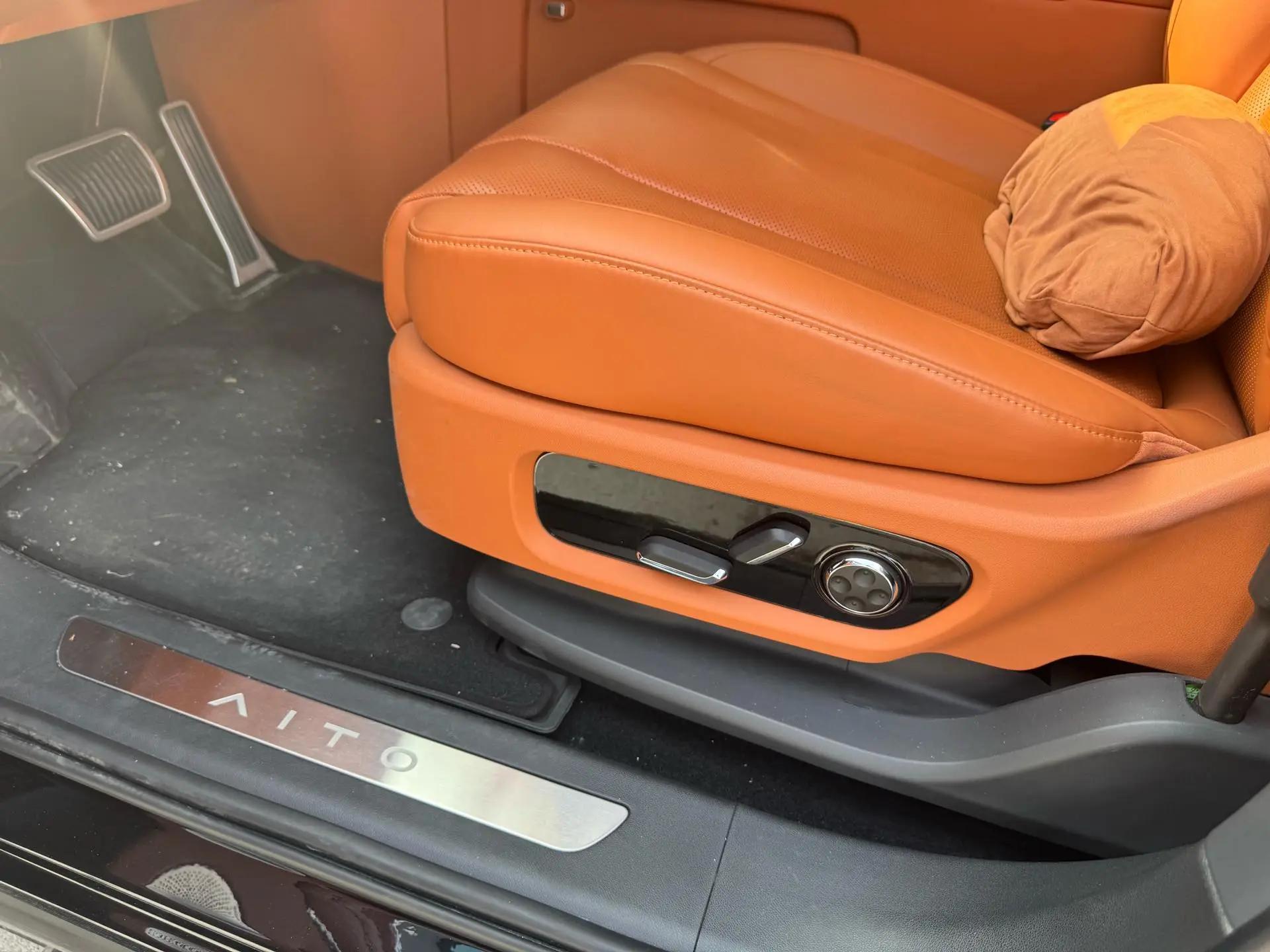 AITO M9 2024 extended range Ultra version 42kWh 12