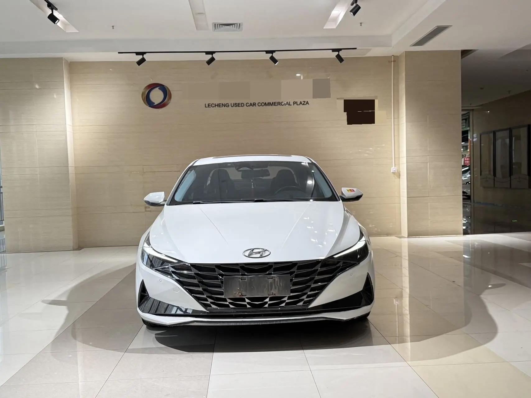Elantra 2021 1.5L CVT LUX Prestige Edition 10