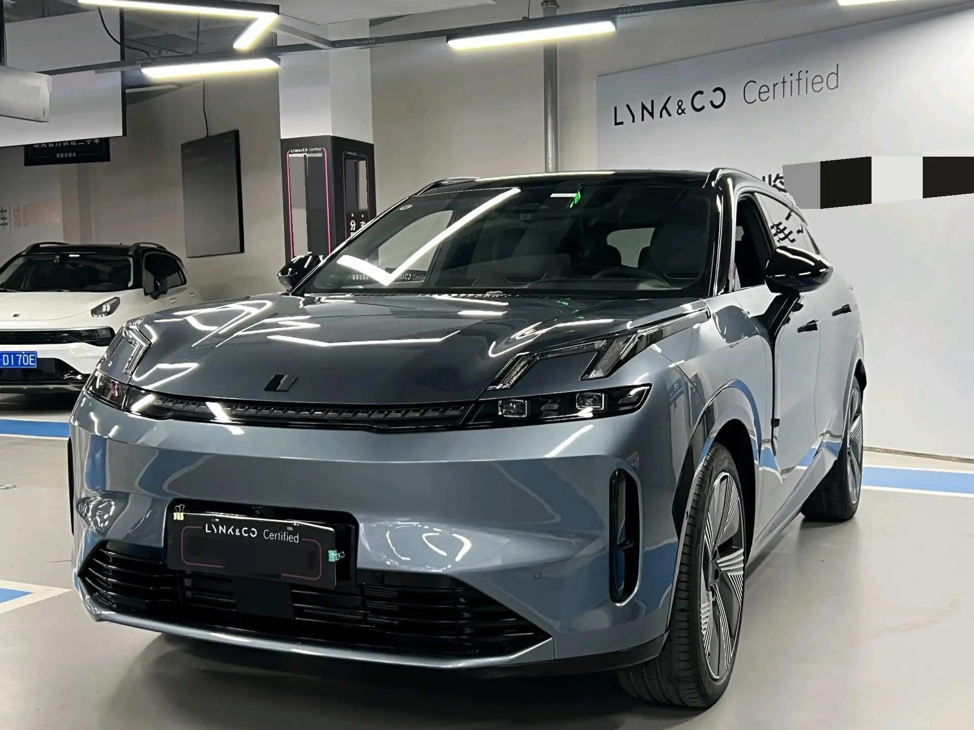 打开图片灯箱:LYNK&CO 2025 LYNK&CO 08 EM-P 1.5T 220km four-wheel drive performance Halo automatic gear