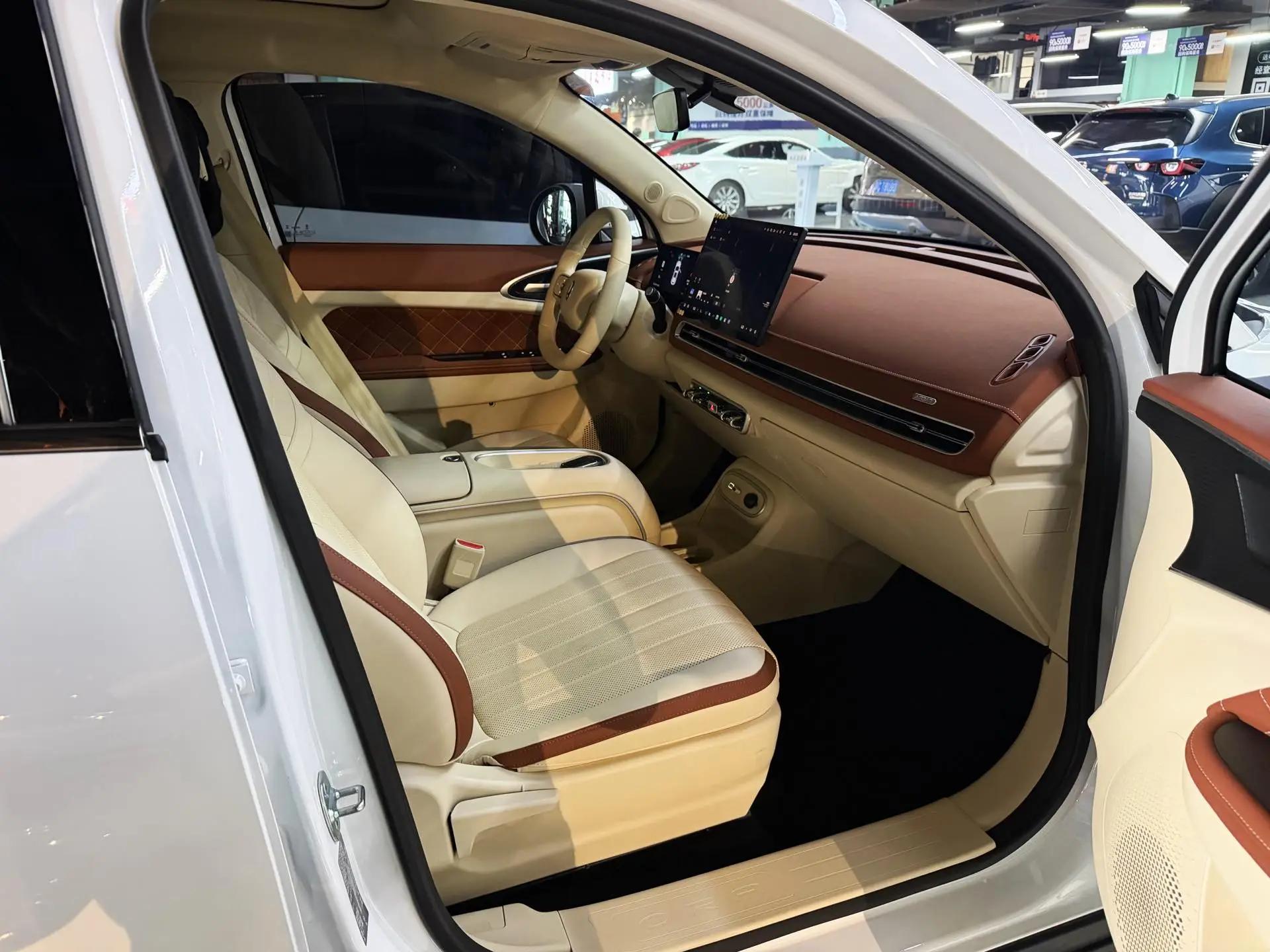 欧拉 好猫GT 2024款 好猫 GT 木兰版 401km 豪华型(改款) 自动挡 7