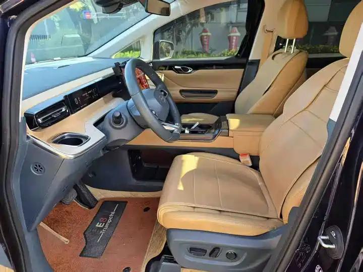 Chuanqi E8 PHEV 2024 150km New Year Edition 15