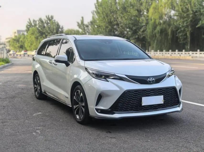 Granvia 2022 2.5L Hybrid Prestige Edition 2