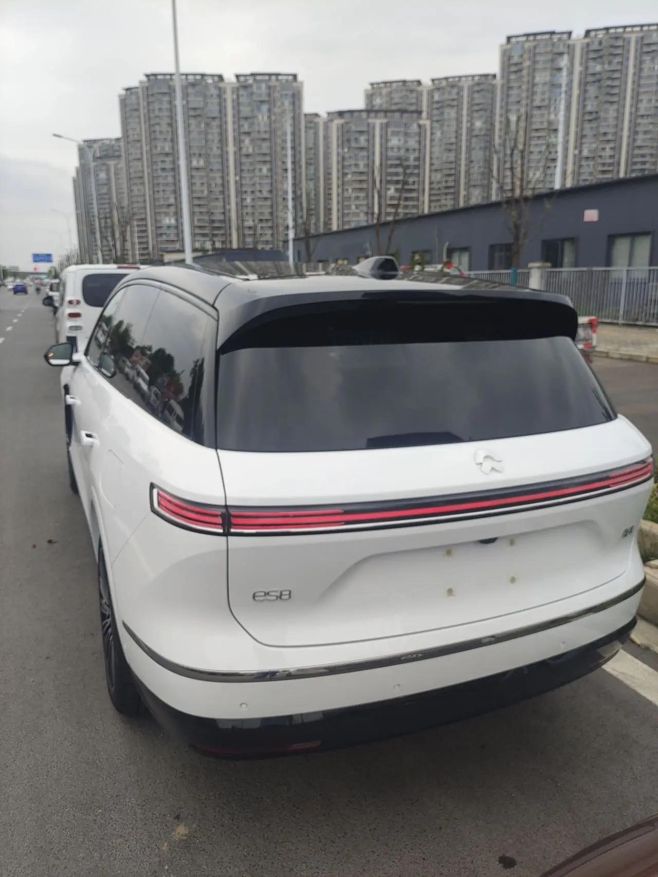 NIO 2026 ES8 6-Seater Executive Luxury Edition Automatic 4