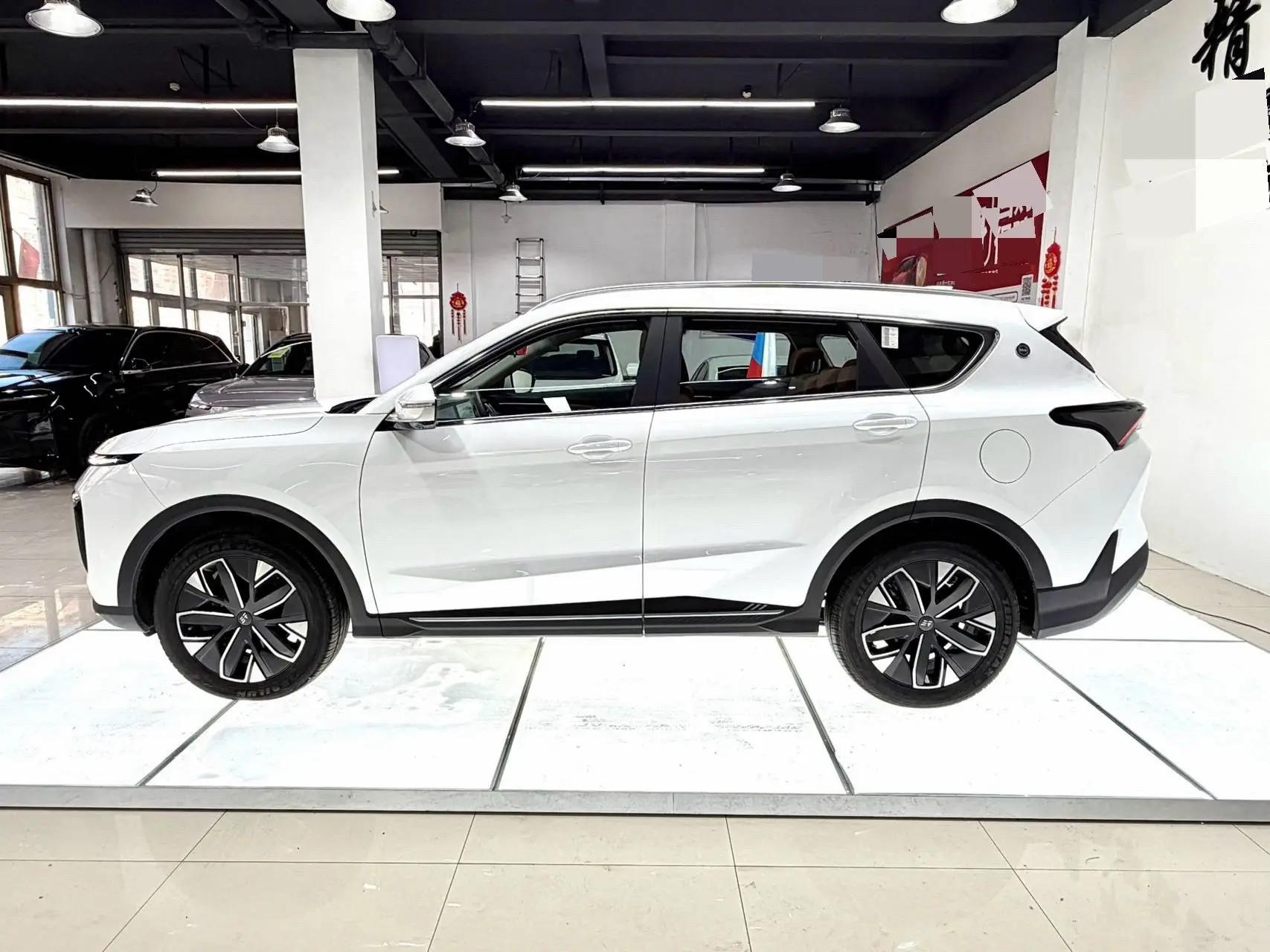 Jetour 2025 Shanhai L7 1.5T 120km Happy Edition 7-seat Automatic Gear 4