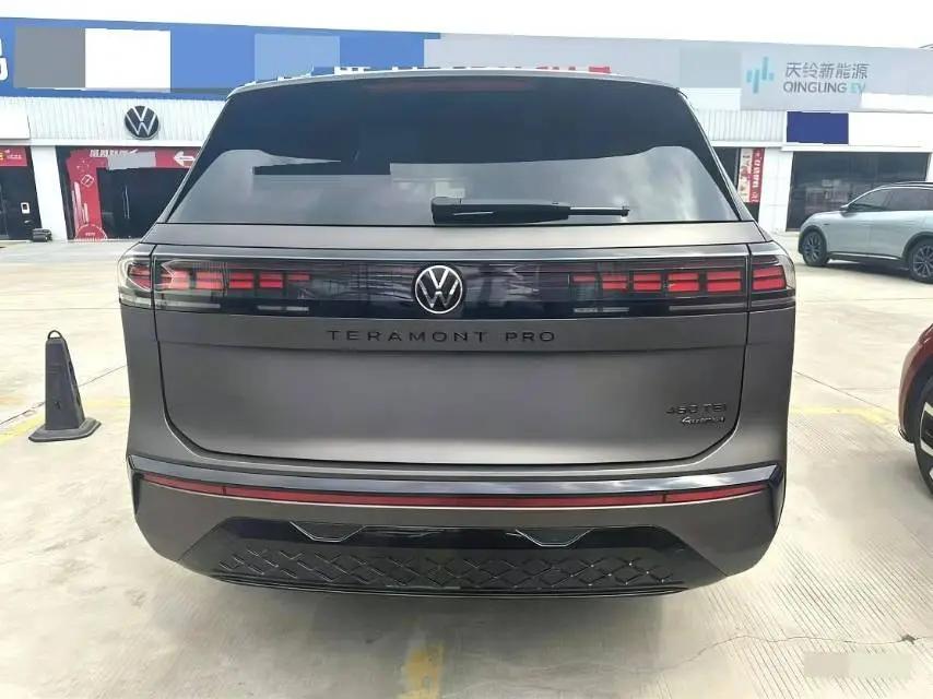 Volkswagen 2025 Tharu Pro 2.0TSI 450TSI Four-Wheel-Drive Summit Edition Automatic 3