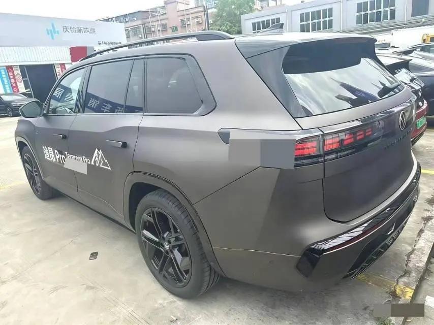 Volkswagen 2025 Tharu Pro 2.0TSI 450TSI Four-Wheel-Drive Summit Edition Automatic 4