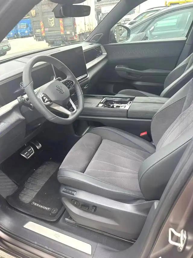 Volkswagen 2025 Tharu Pro 2.0TSI 450TSI Four-Wheel-Drive Summit Edition Automatic 6