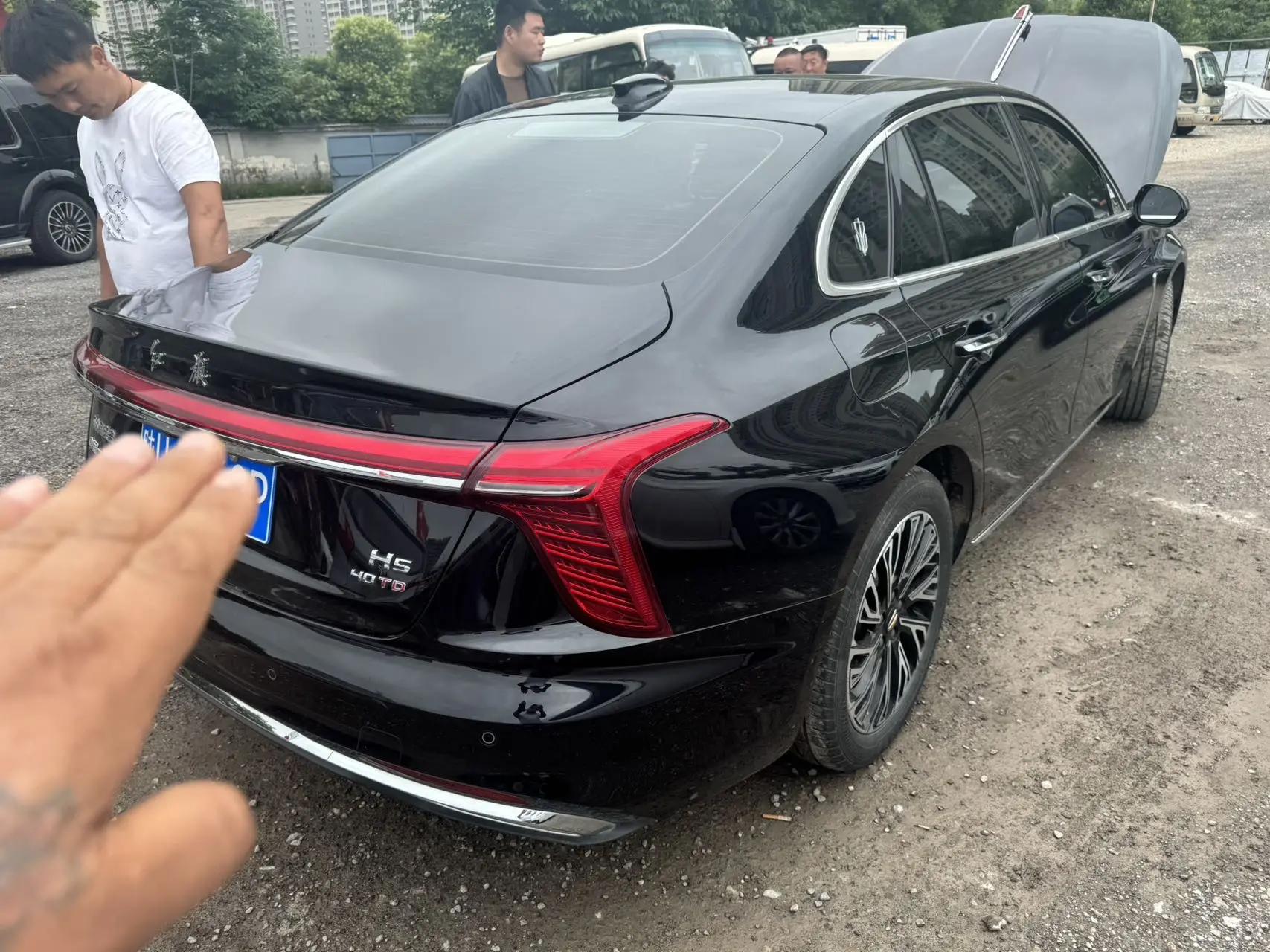 HongQi H5 2023 2.0T Auto Zhilian Flag Edition 6