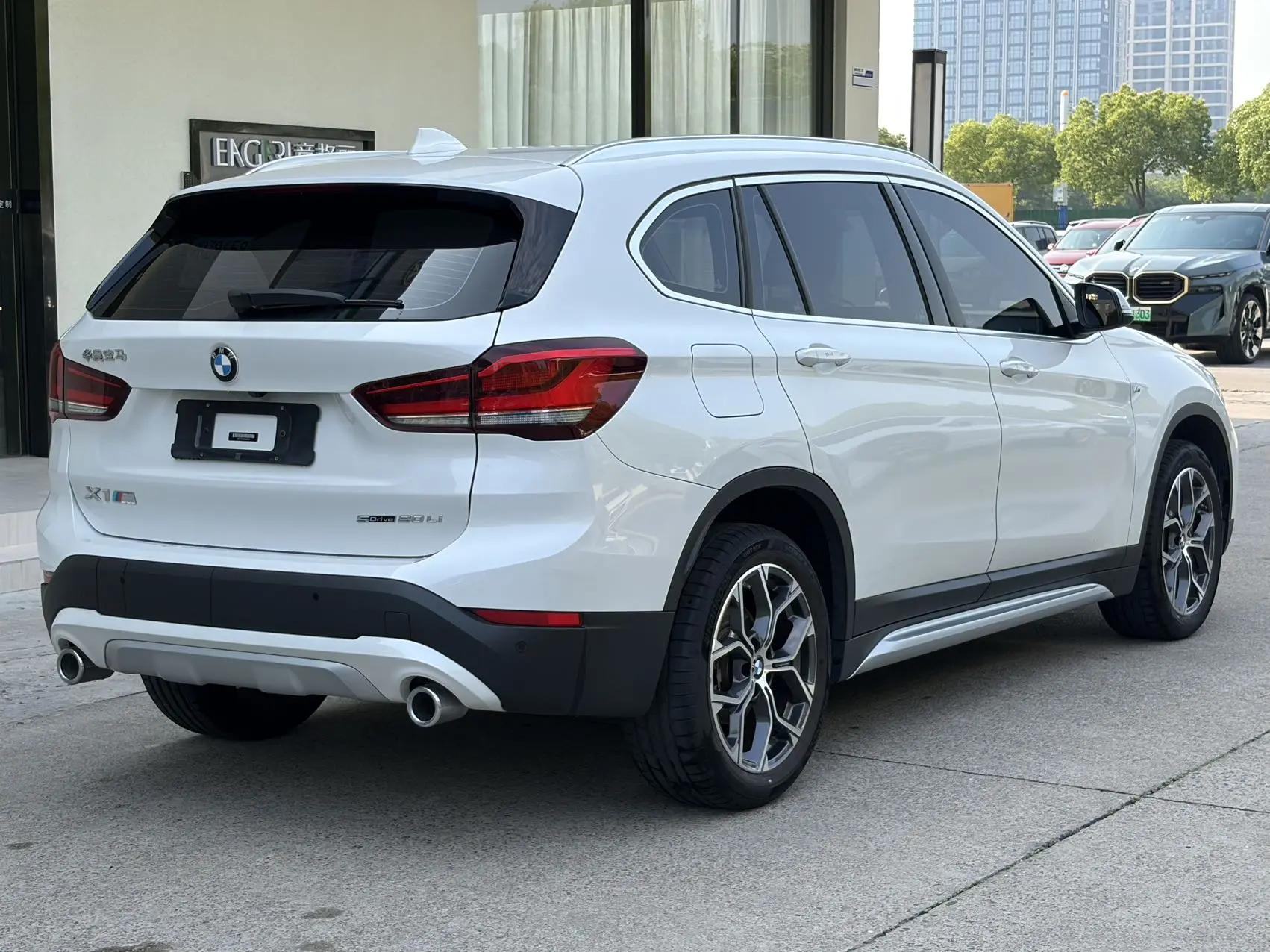 BMW X1 2021 sDrive20Li exclusive type 5