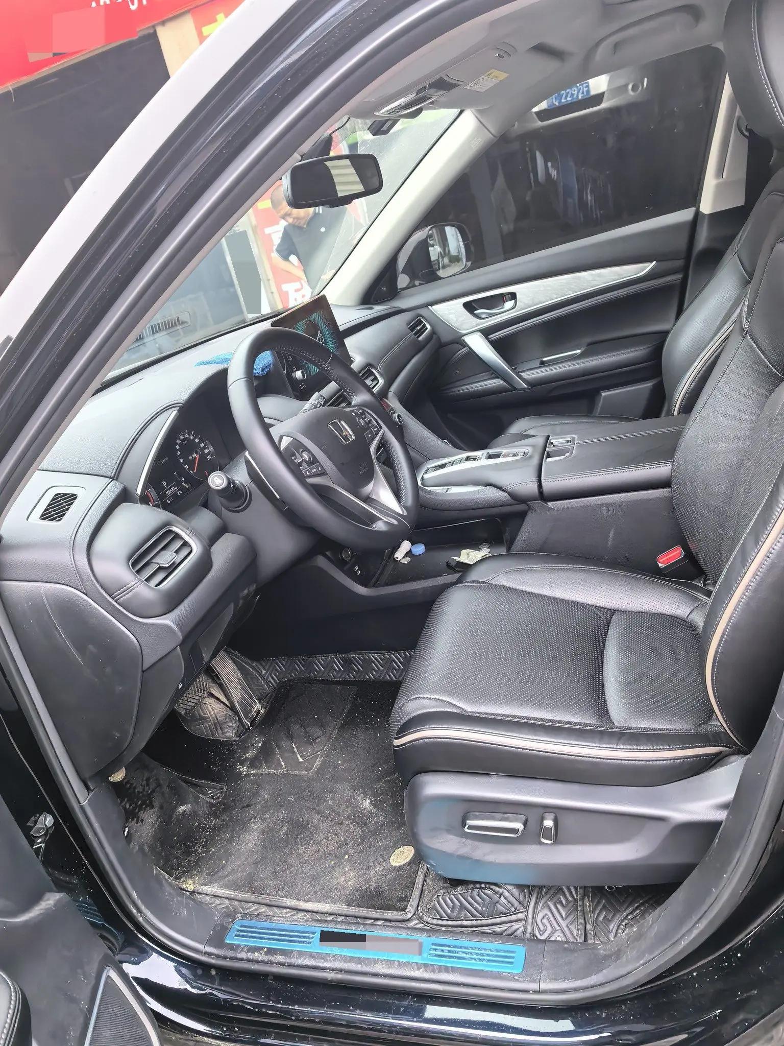 Honda 2023 Crown Road 2.0T 370TURBO Two-Drive Deluxe Automatic Gear 5