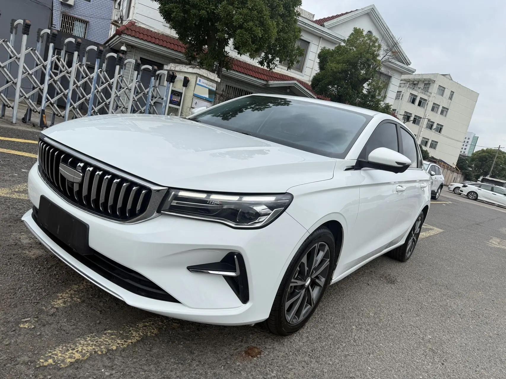 Emgrand 2025, 4th Generation, 1.5L CVT Prestige Model
