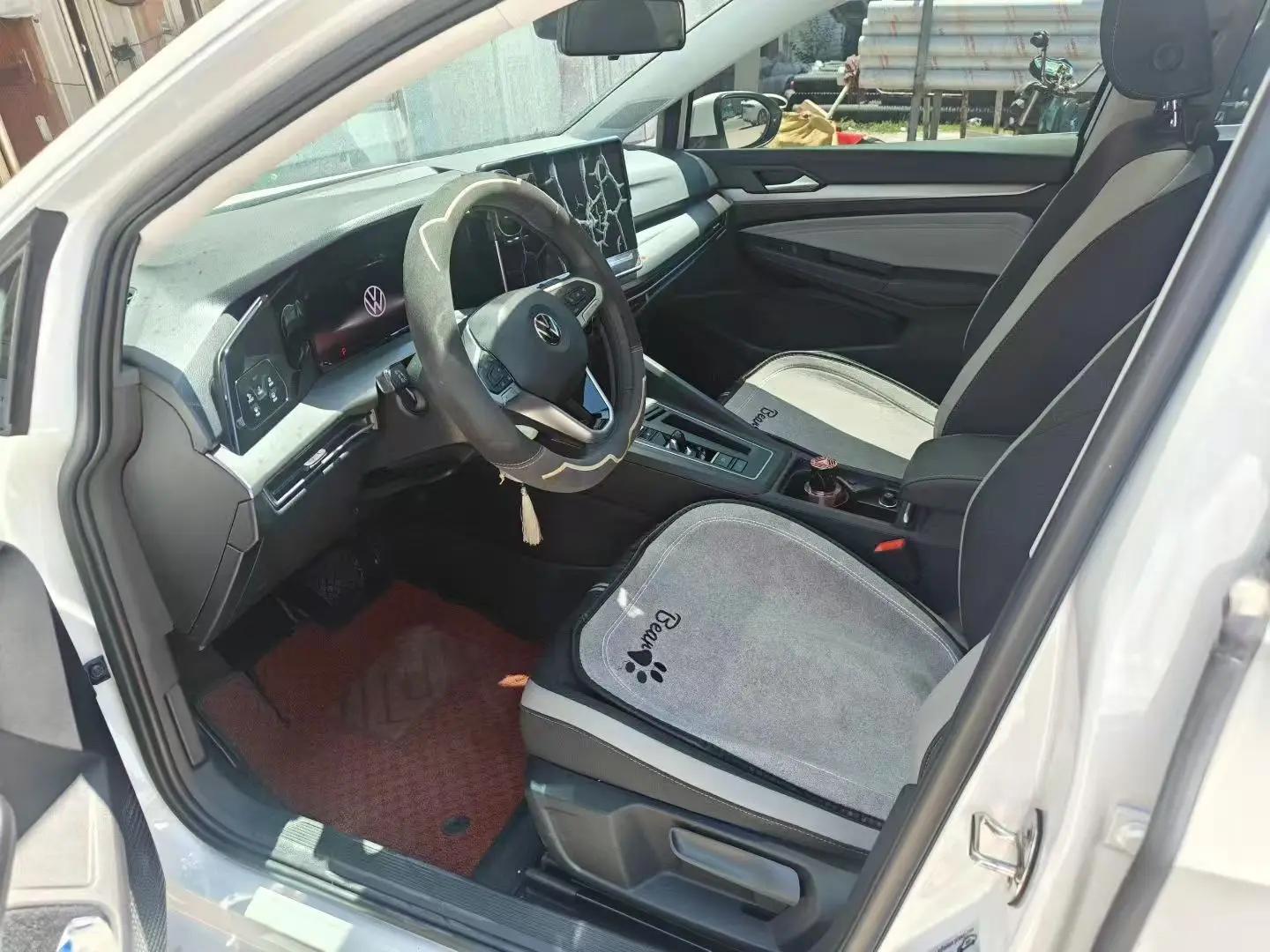 Volkswagen 2025 Golf 8 PRO 1.5TSI 300TSI Automatic 4