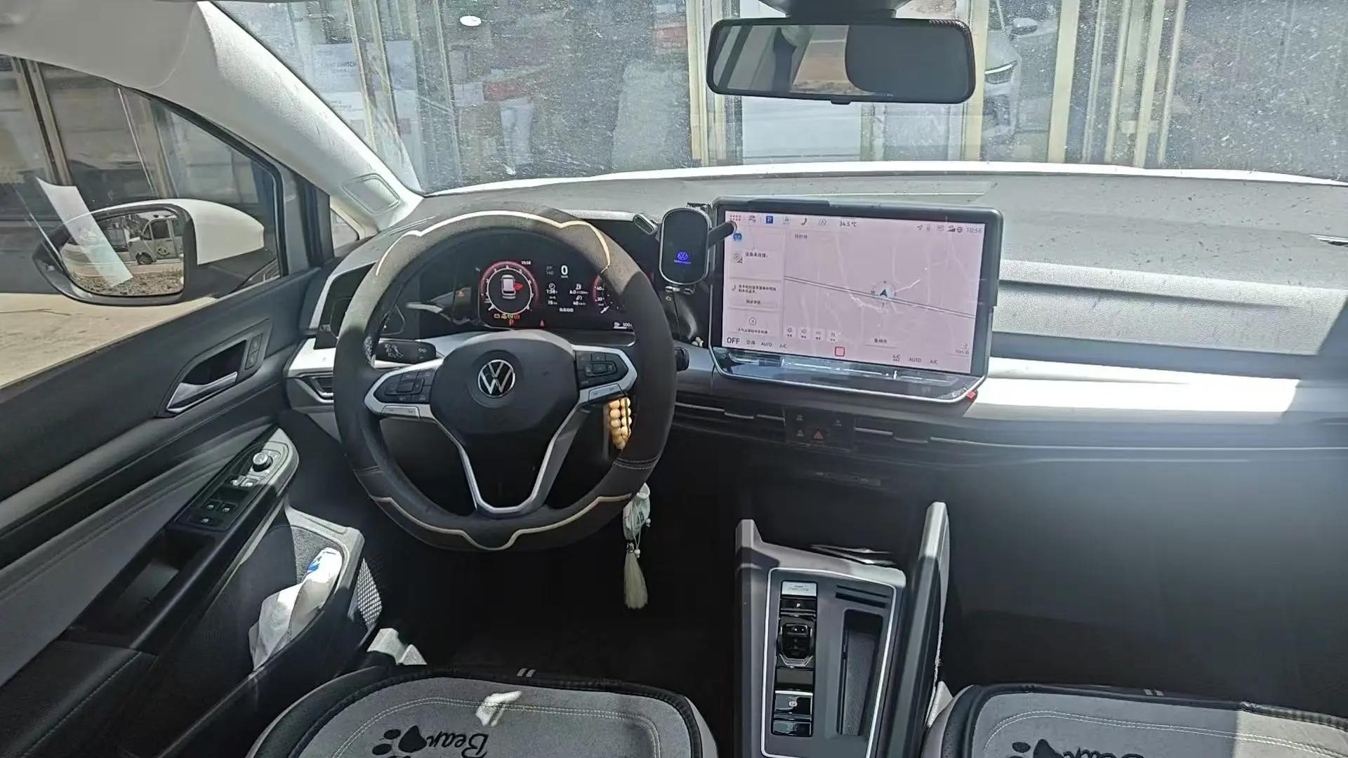 Volkswagen 2025 Golf 8 PRO 1.5TSI 300TSI Automatic 5