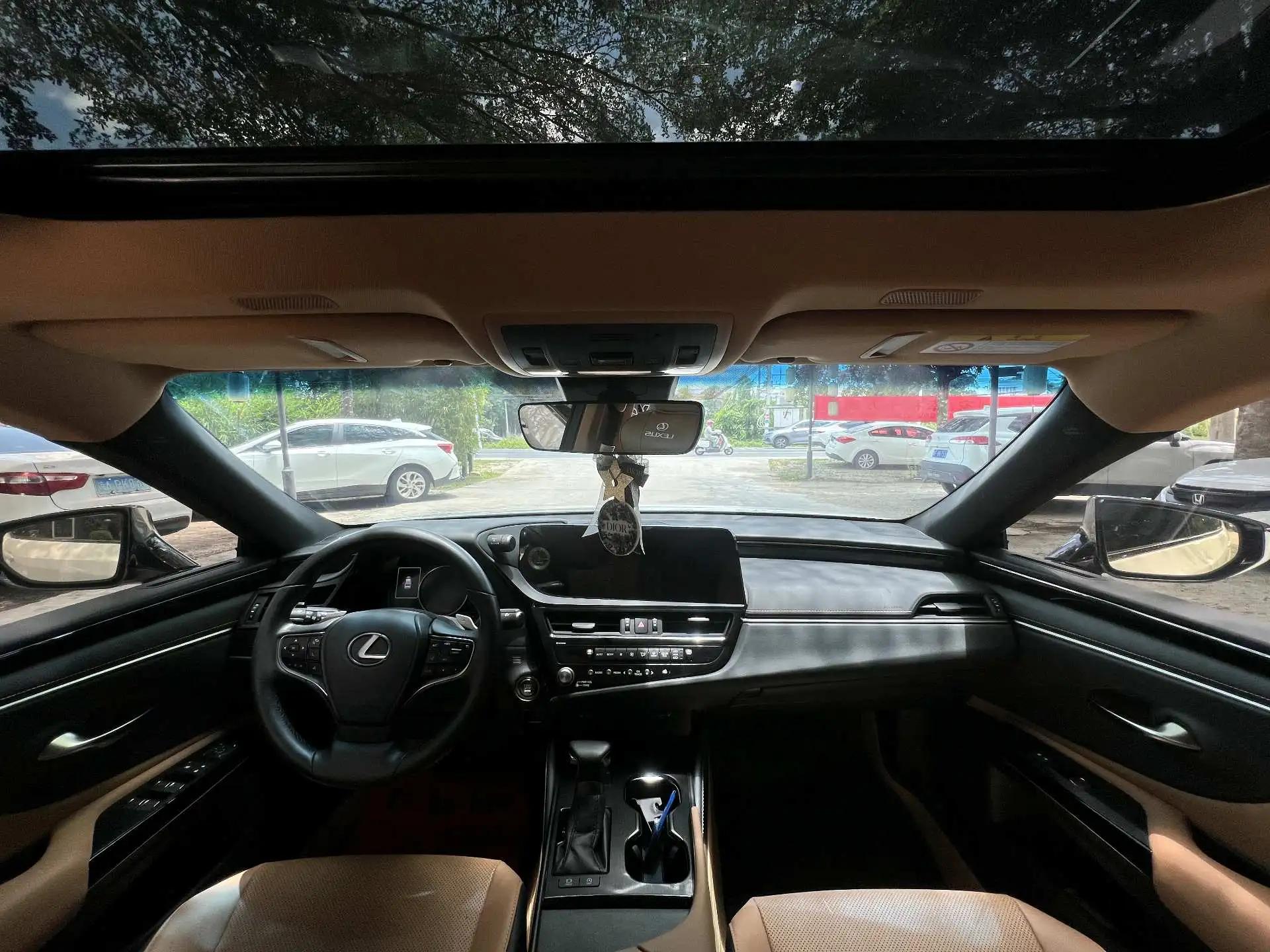Lexus ES 2023 200 Excellence Edition 5