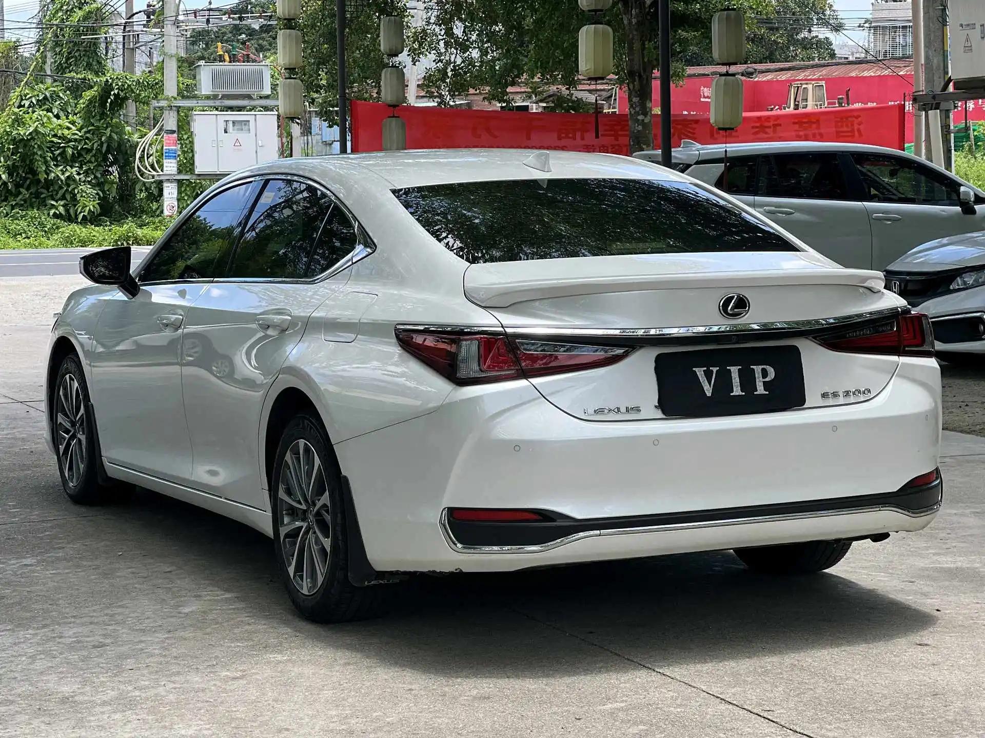 Lexus ES 2023 200 Excellence Edition 9