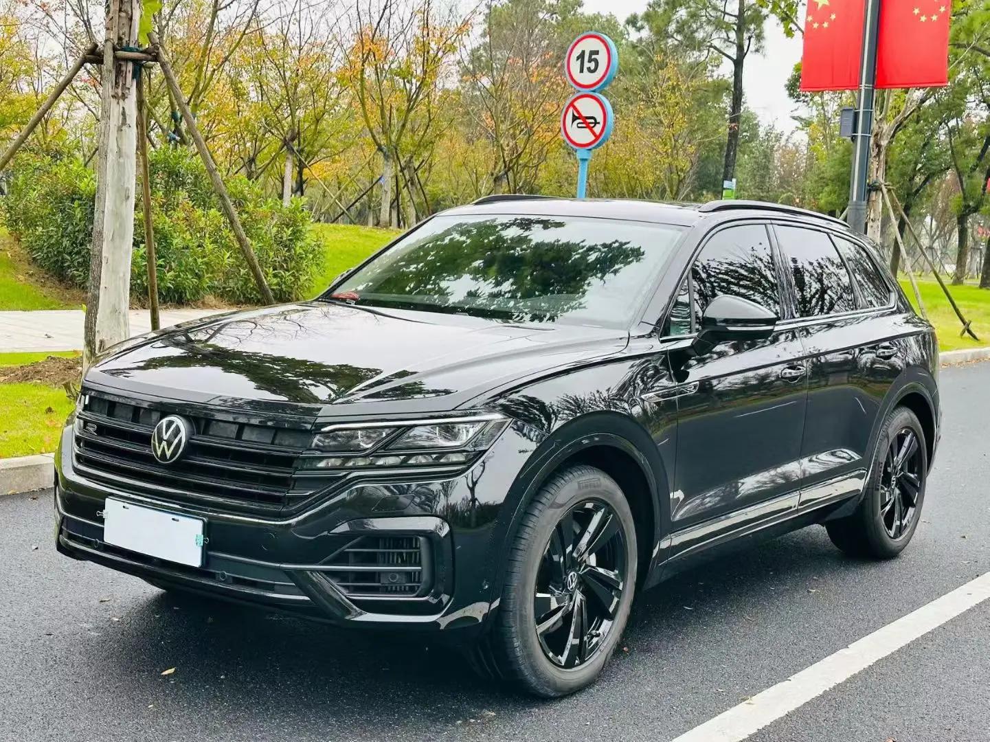 Touareg 2022 3.0TSI Prestige Edition with Black Sport Package