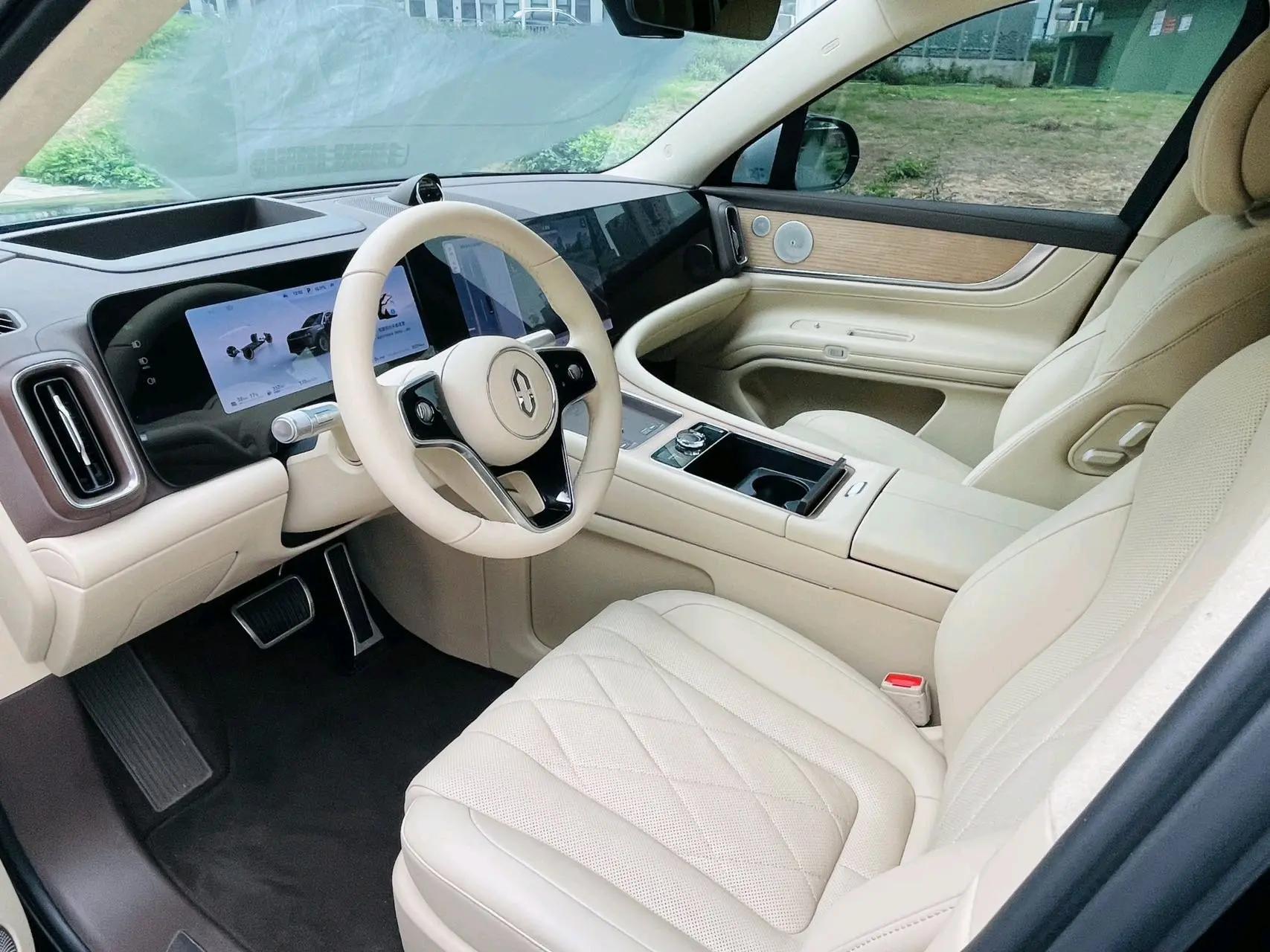 AITO M9 2024 extended range Ultra version 42kWh 6