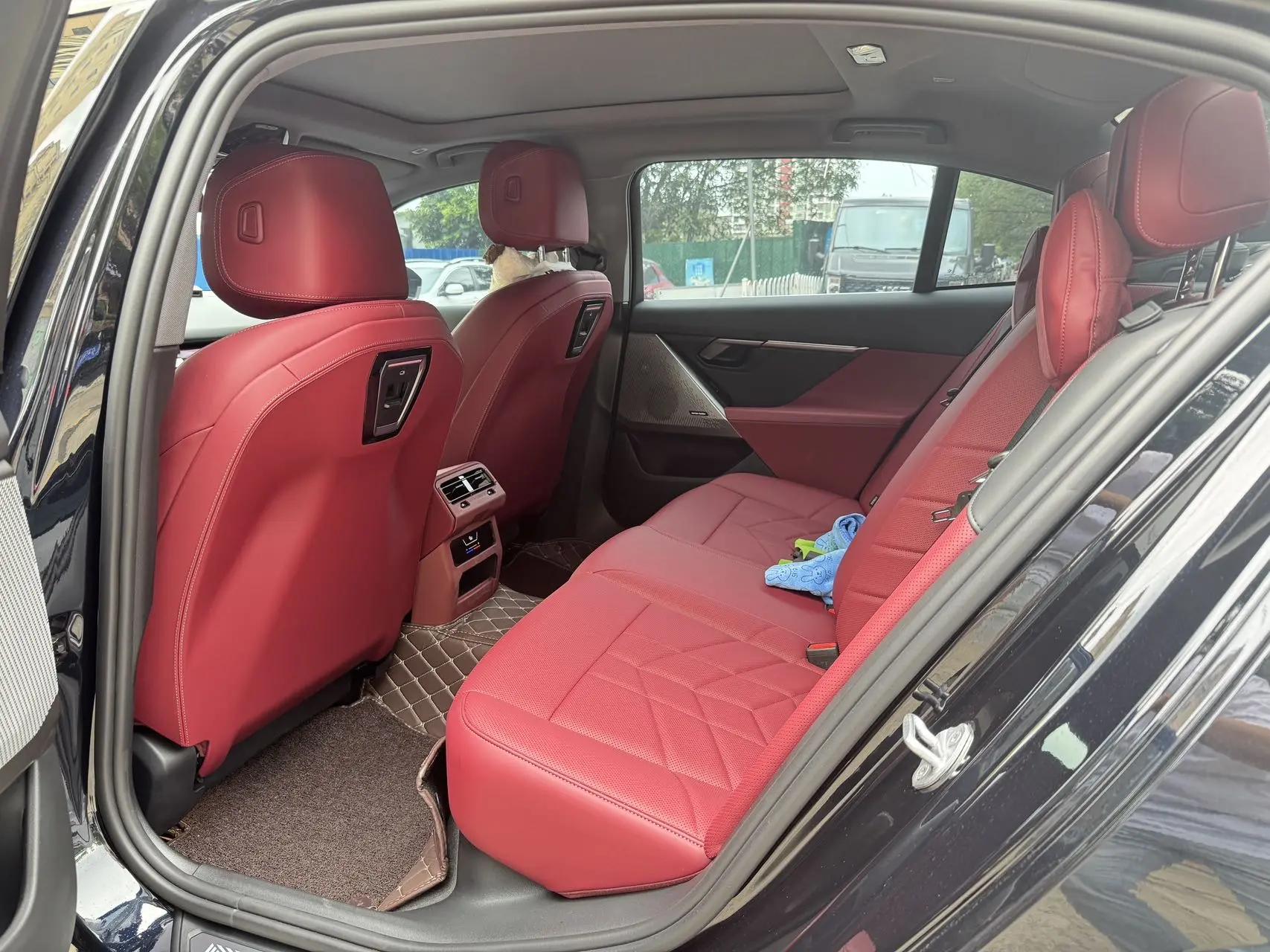 BMW 5 Series 2025 Model 530Li 48V 2.0T Luxury Line M Sport Package Automatic 3