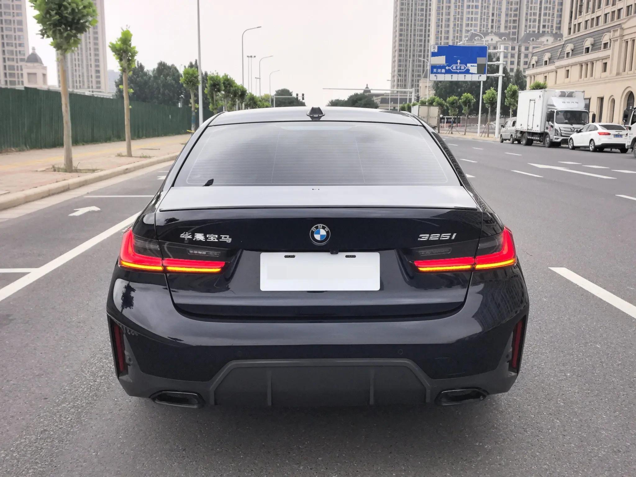 BMW 3 Series 2024 325i 2.0T M Sport Night Edition Automatic 8