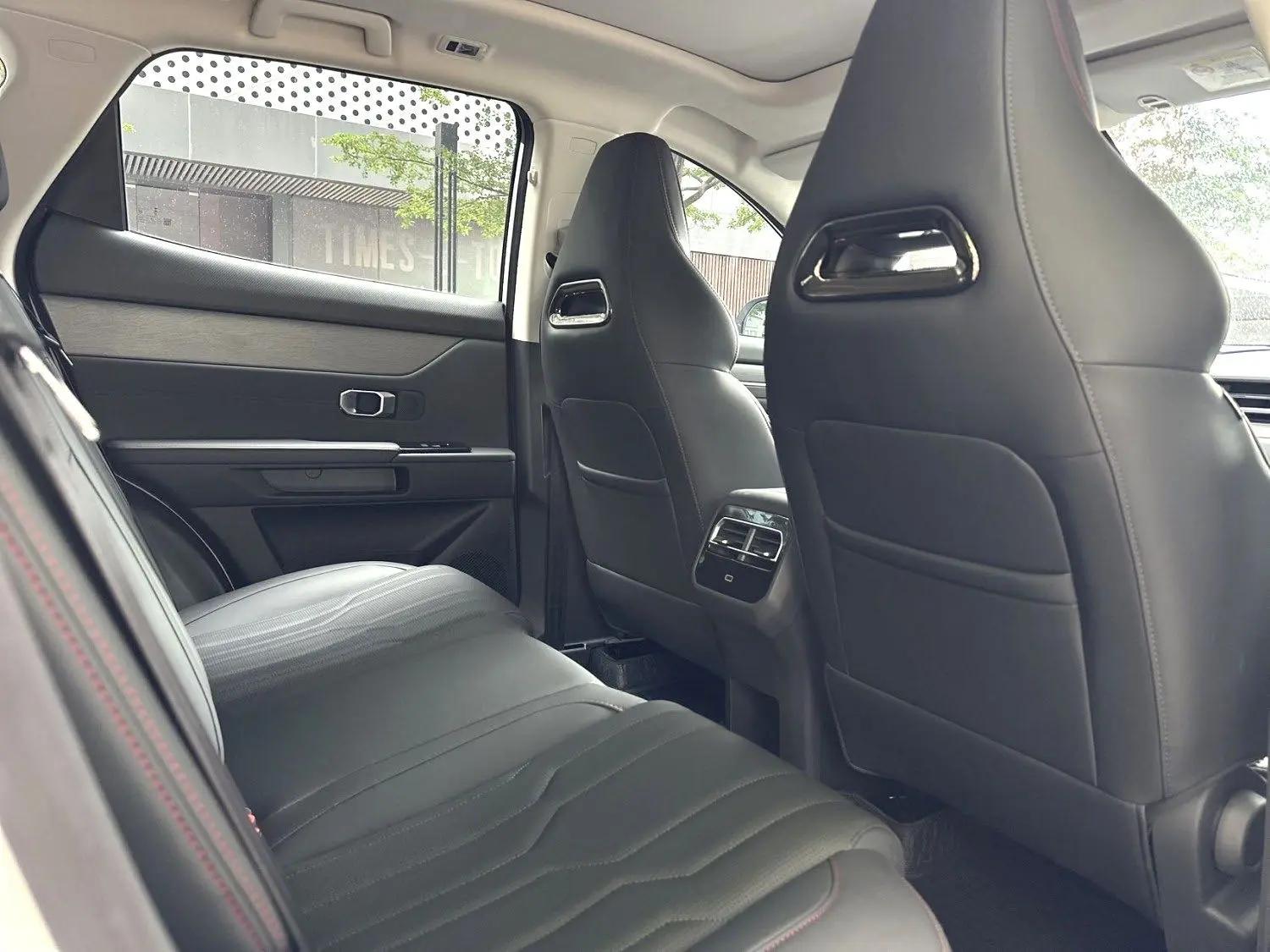 Jetour 2025 Dasheng 1.5T Deluxe Edition Automatic Gear 4