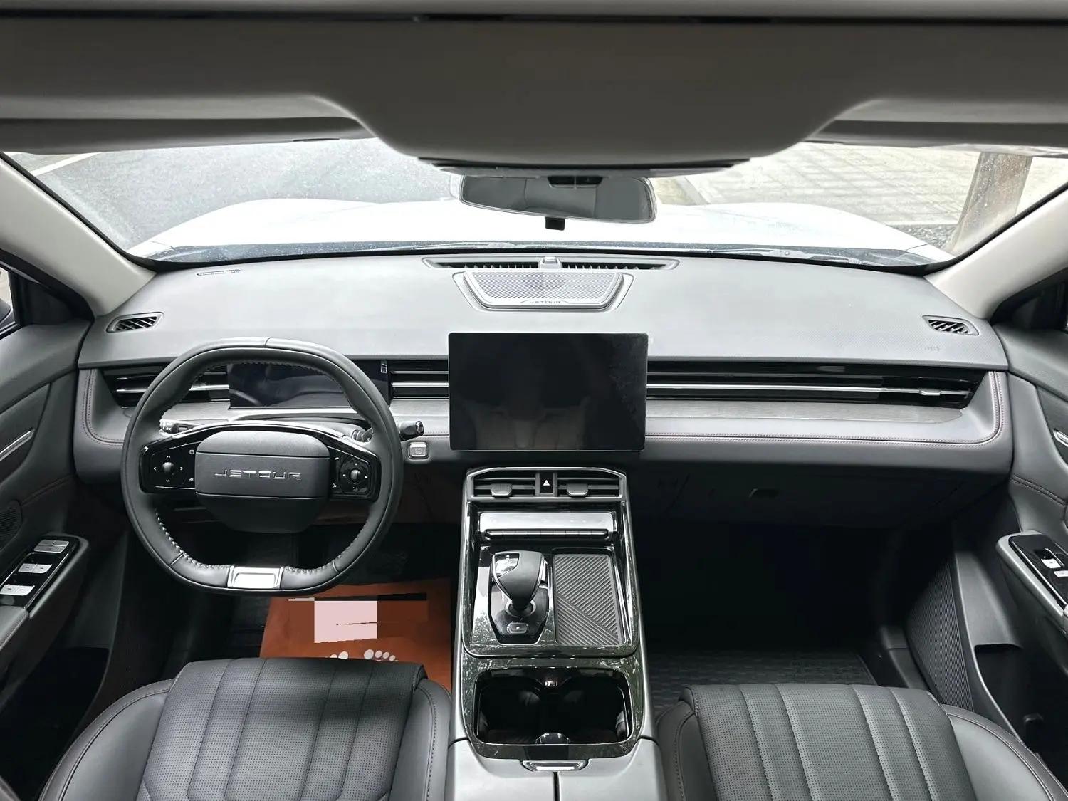 Jetour 2025 Dasheng 1.5T Deluxe Edition Automatic Gear 6