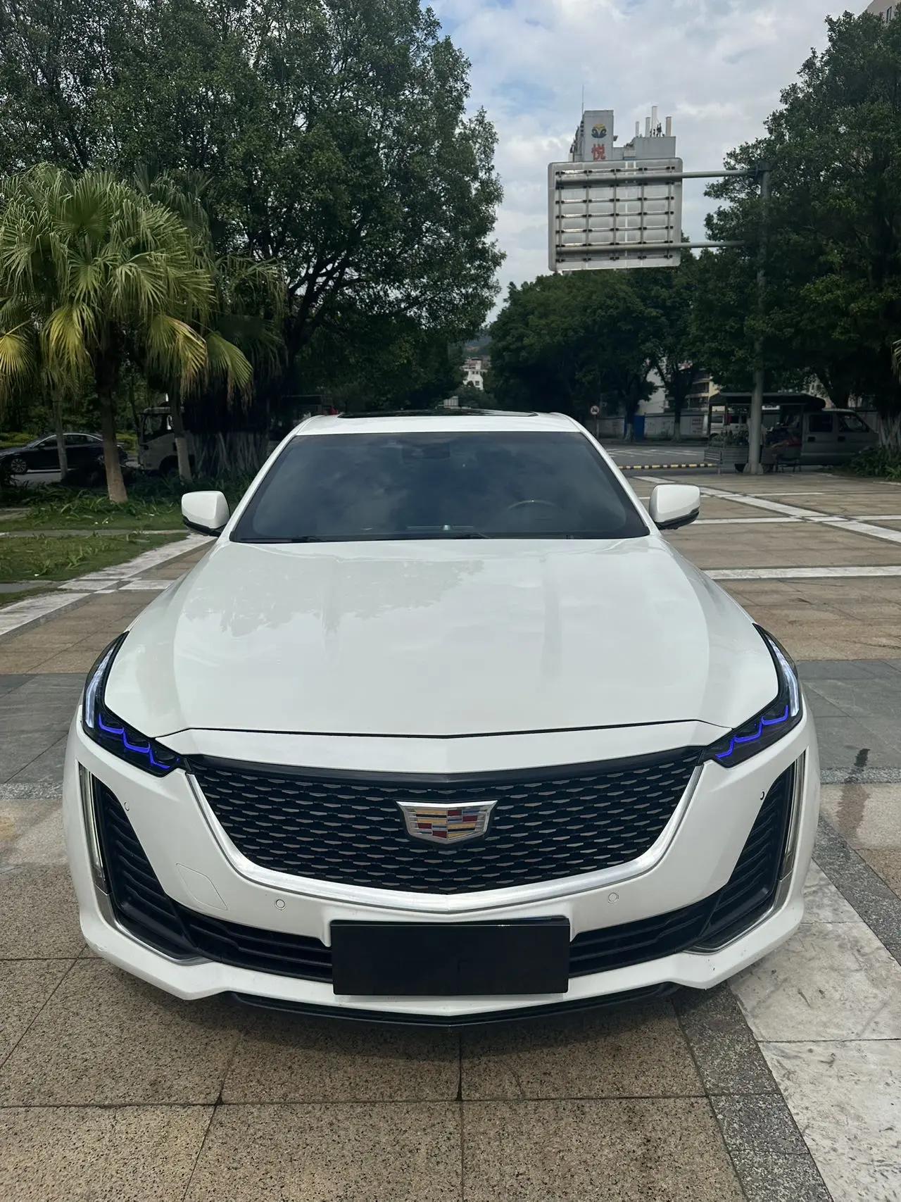 Cadillac CT5 2022 28T Luxury Model 2