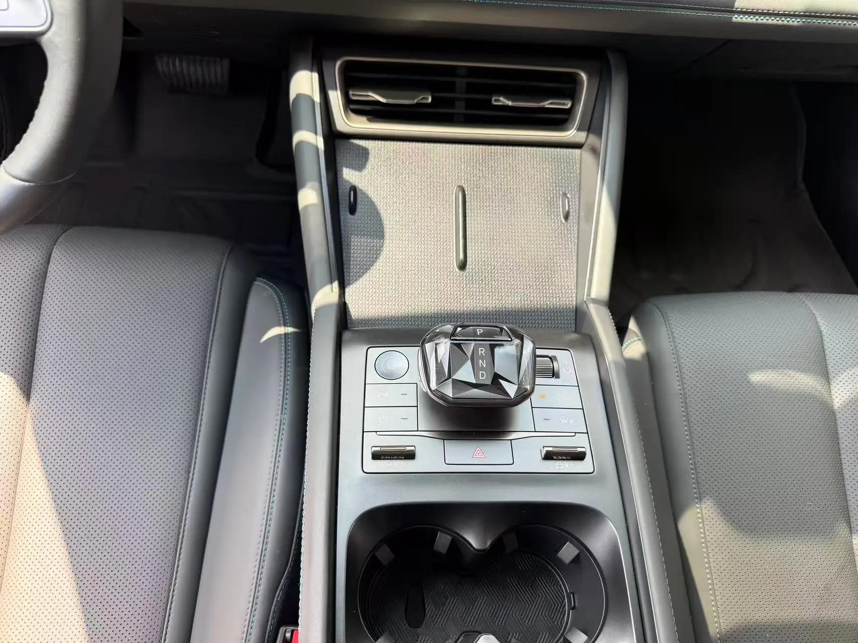 BYD 2025 Qin L DM-i 1.5 stepless smart driving version 80KM Exceed automatic gear 11