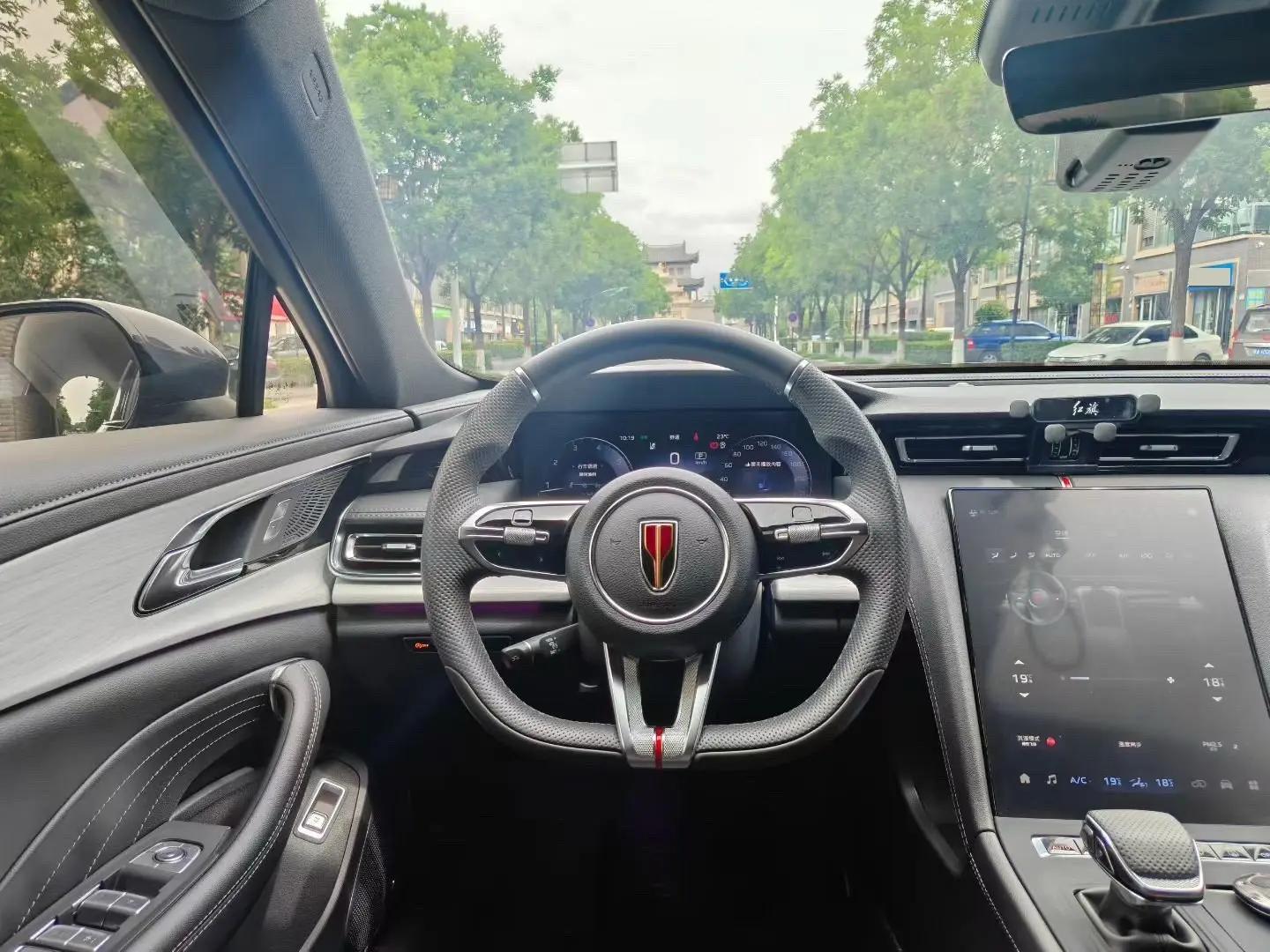 HongQi 2025 H5 2.0T Xuan Ying Edition Automatic Gear 7