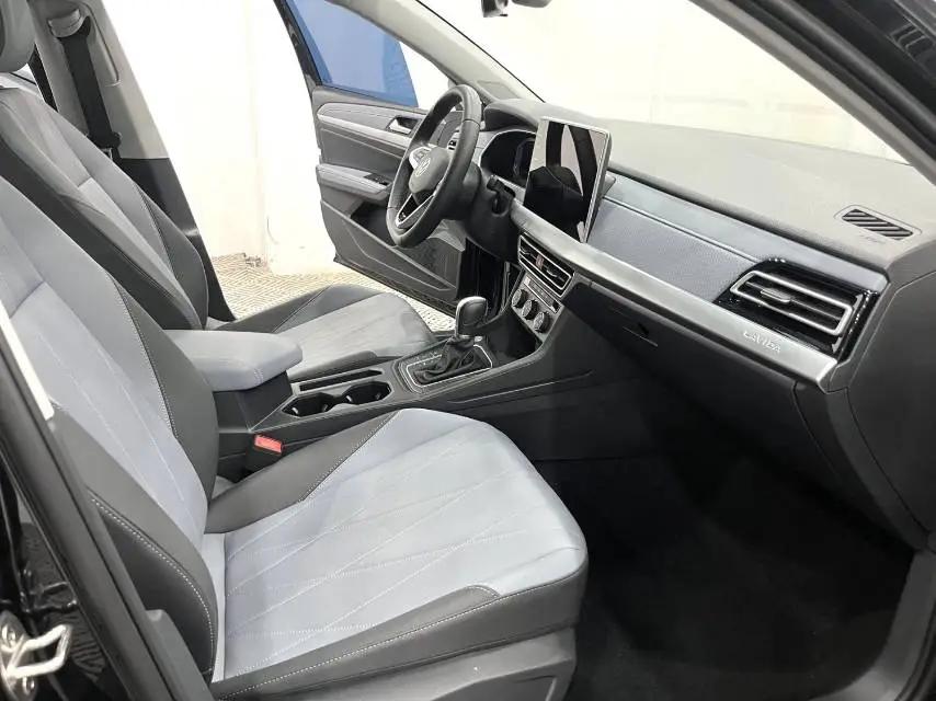 Volkswagen 2024 Lavida 1.5 Starry Sky 5 Million Edition Automatic 3