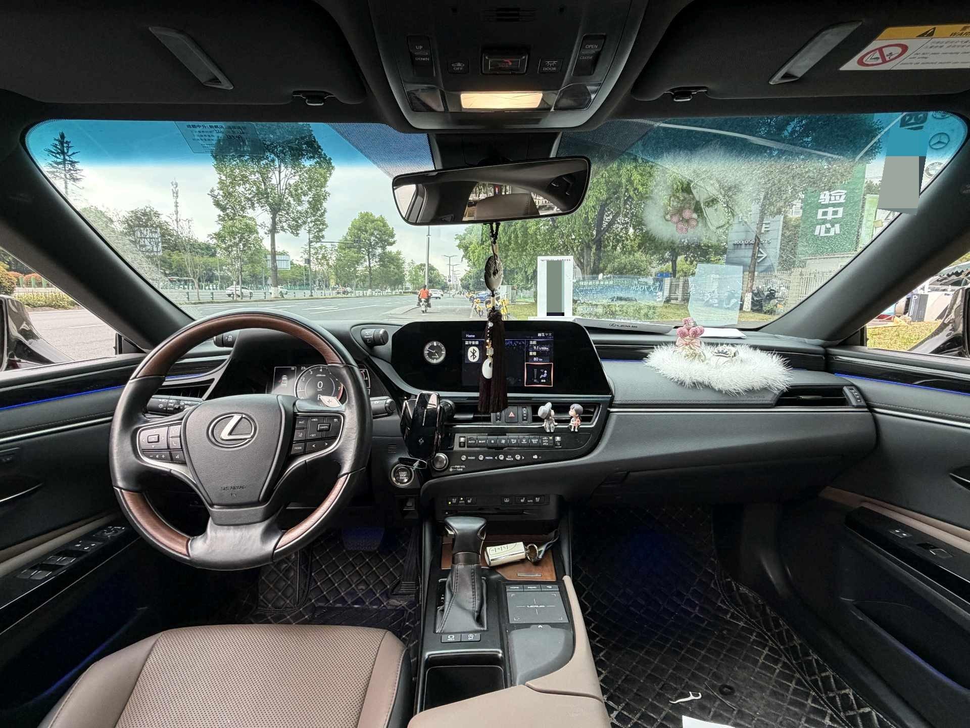 Lexus ES 2021 200 Deluxe Edition 5