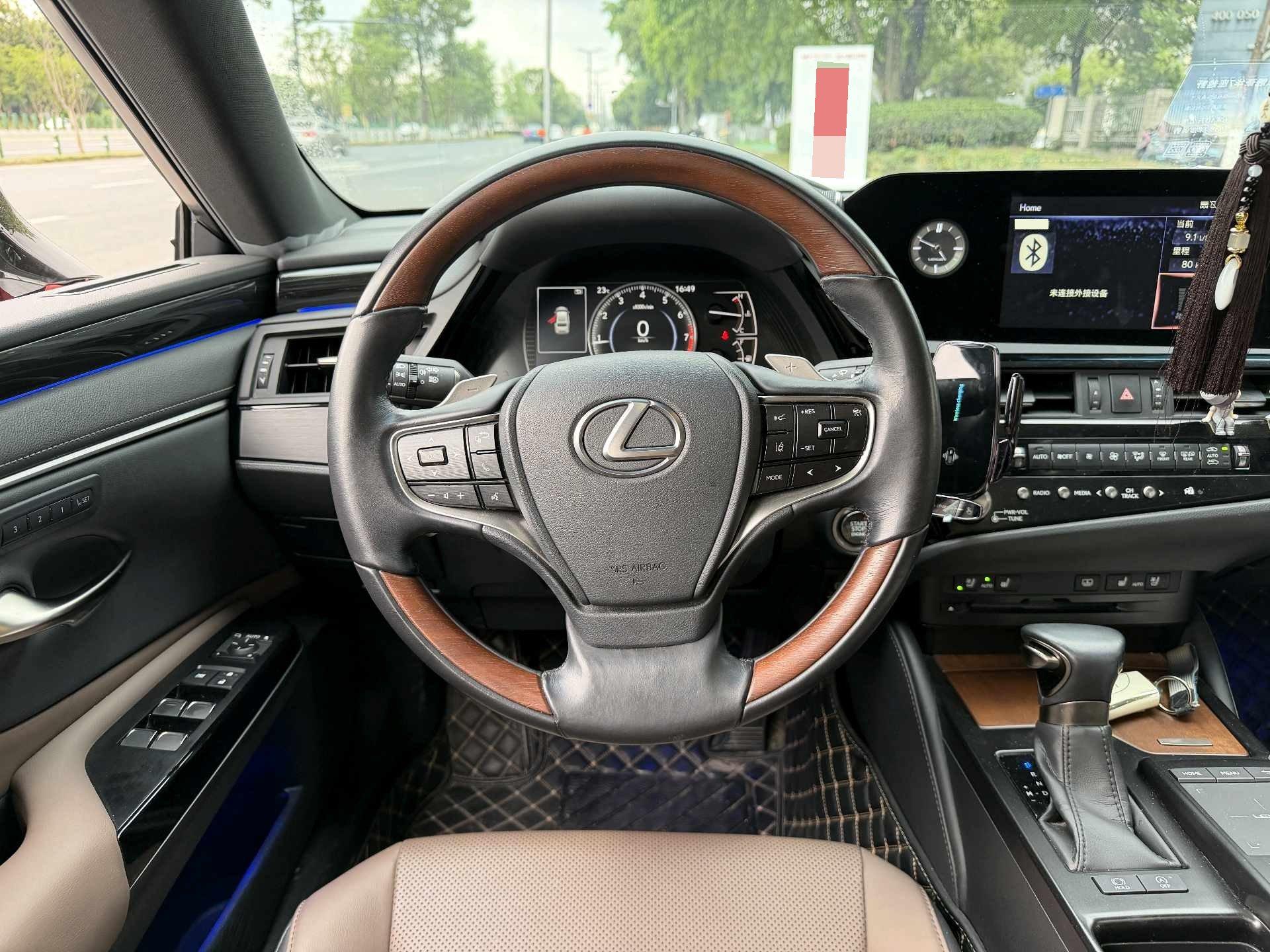 Lexus ES 2021 200 Deluxe Edition 6