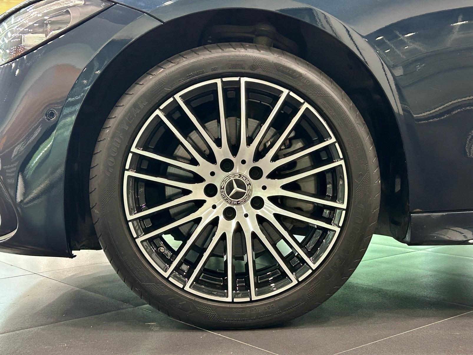 Mercedes-Benz C- Class 2022 C 260 L Sport Edition 13