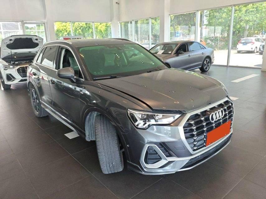 Audi Q3 2022 35 TFSI Fashion Dynamic 2