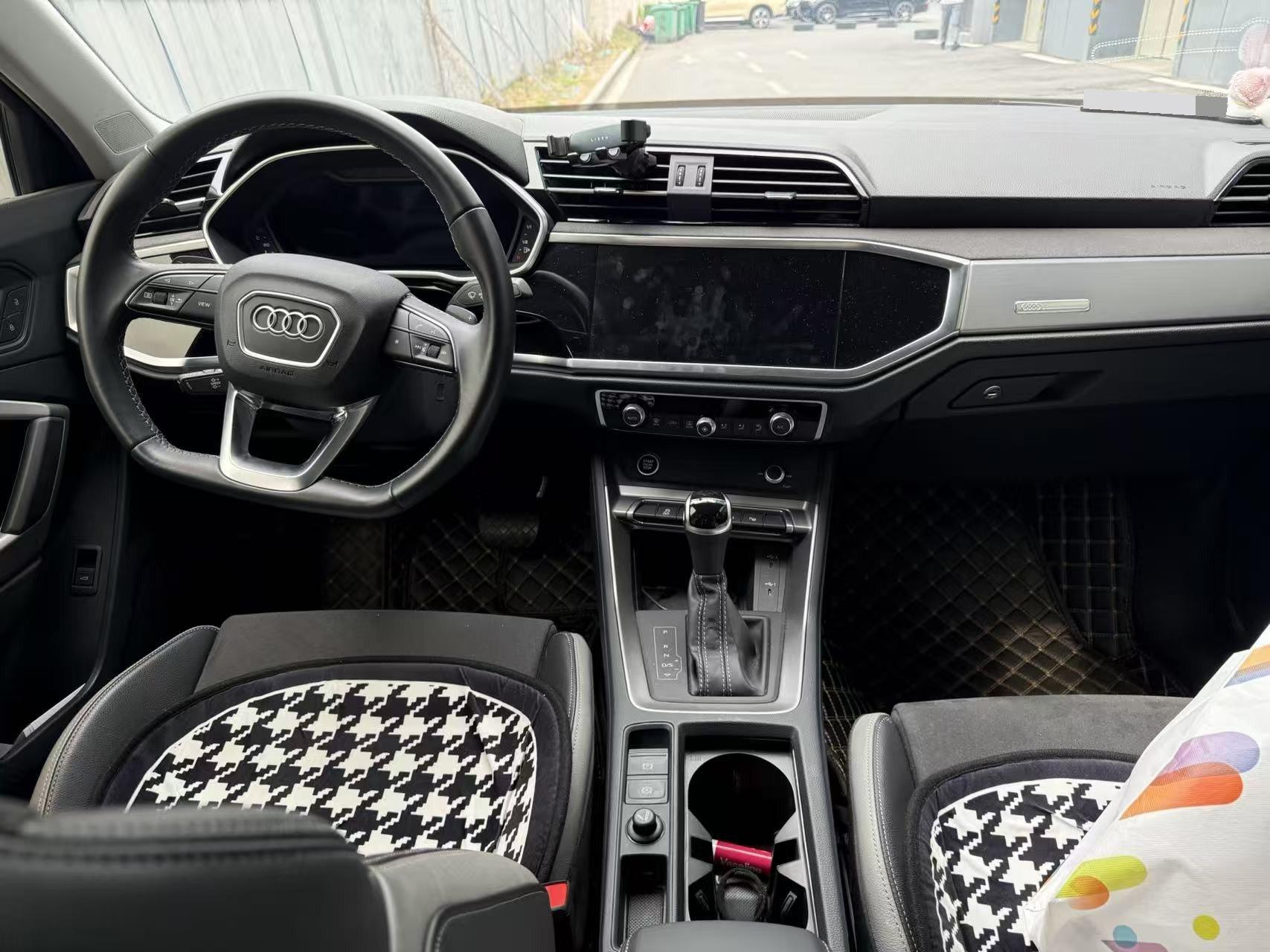 Audi Q3 2022 35 TFSI Fashion Dynamic 6