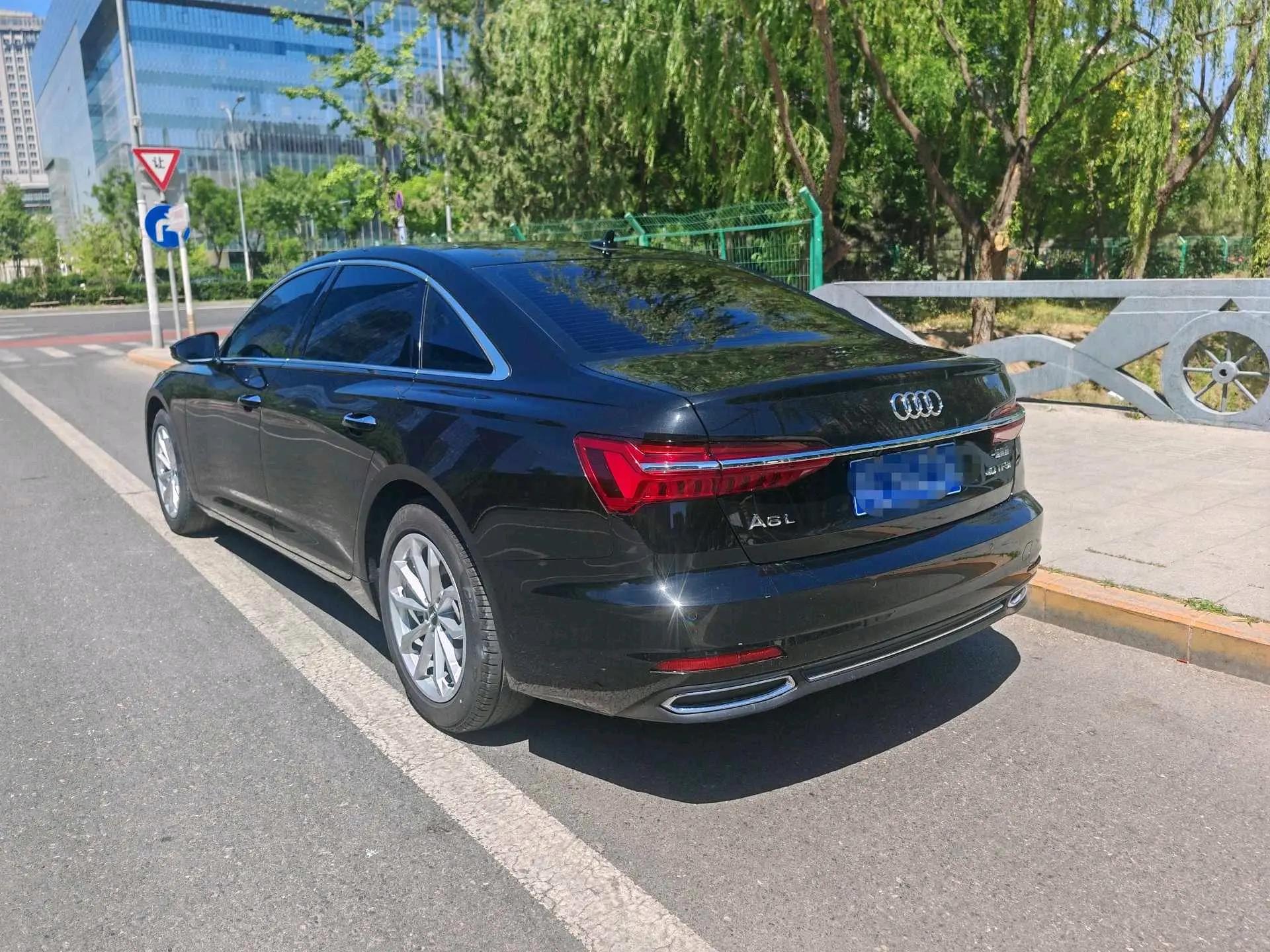 Audi A6L 2021 40 TFSI Deluxe Elegant 5