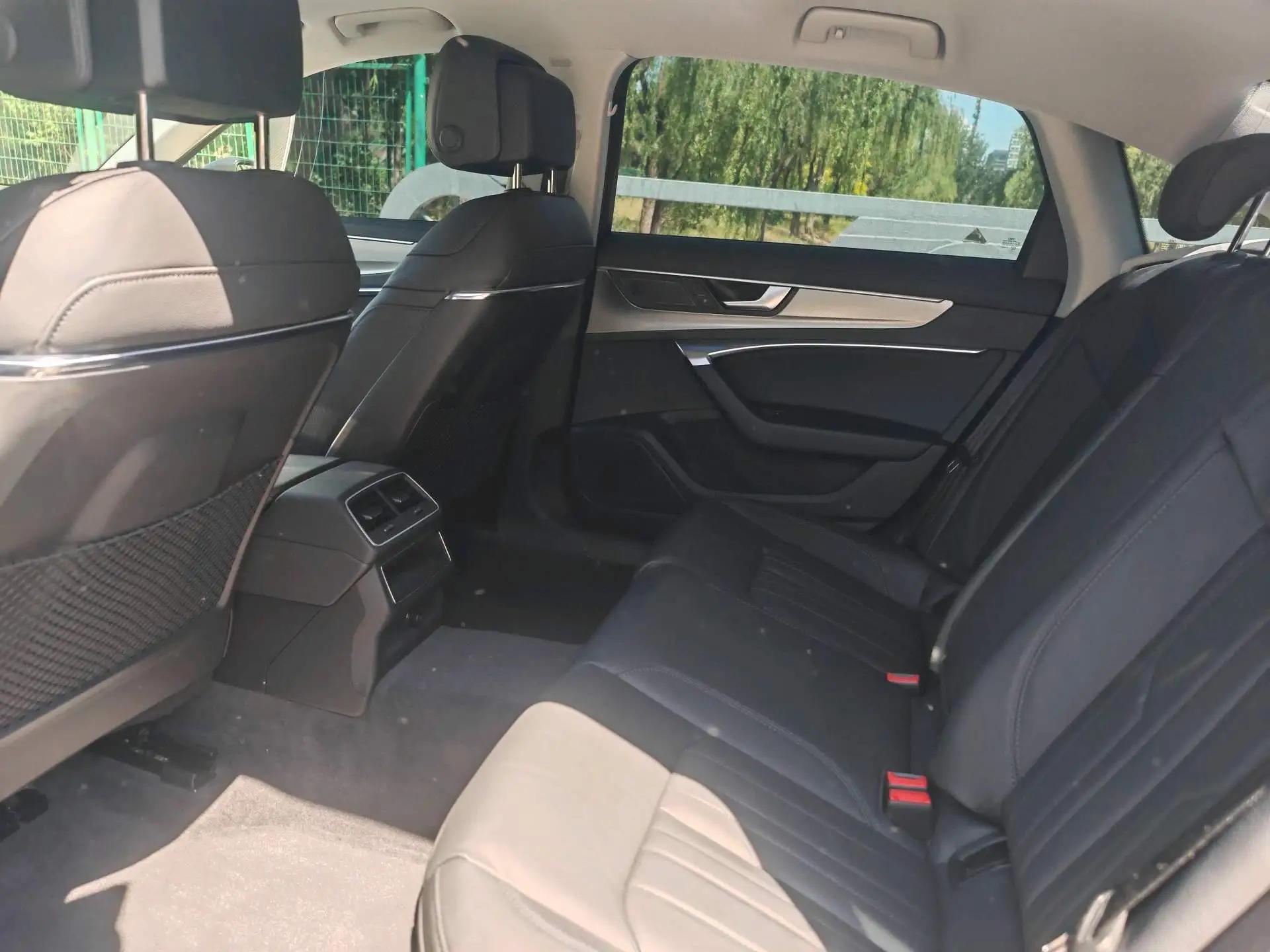 Audi A6L 2021 40 TFSI Deluxe Elegant 7