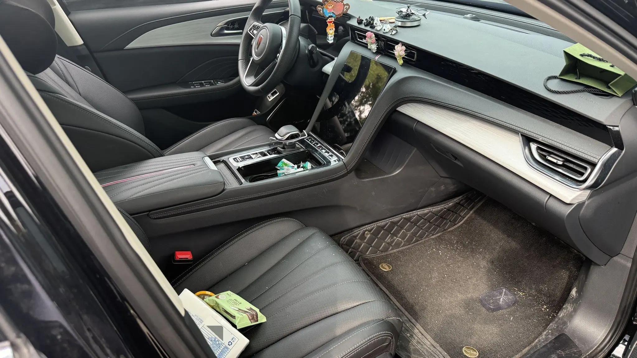 HongQi 2025 Model H5 2.0T Flag-Champ 500,000-Vehicle Commemorative Edition Automatic 4