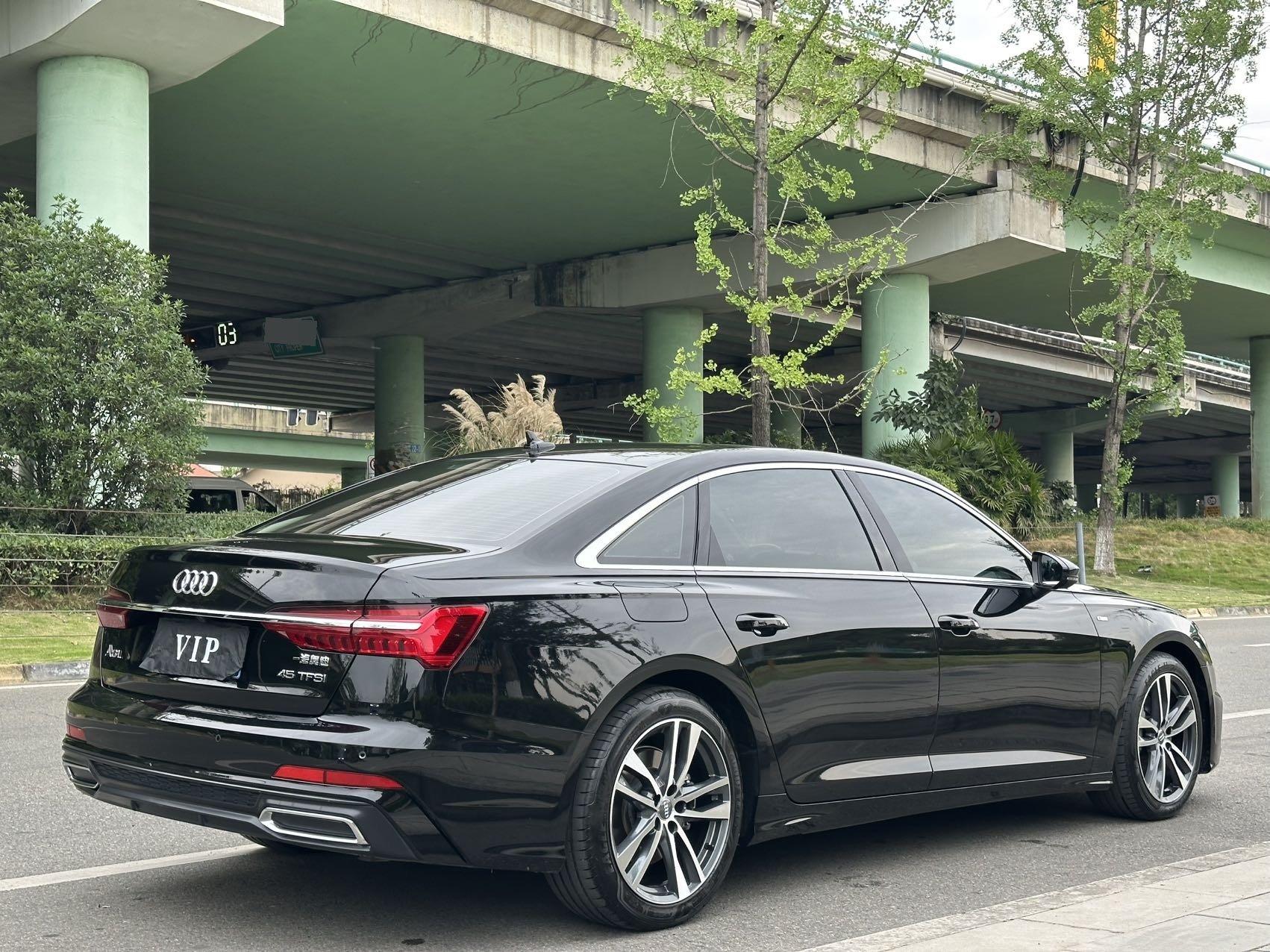 Audi A6L 2021 40 TFSI Deluxe Dynamic 7